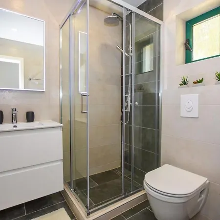 Appartamento Six With Terrace And Free Parking Pag - Ae1427 *