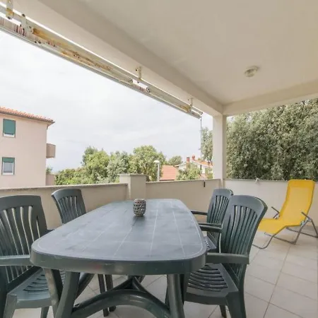 Appartamento Six With Terrace And Free Parking Pag - Ae1427 *