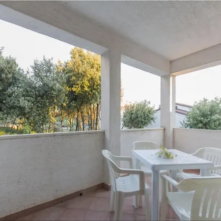 Appartamento Six With Terrace And Free Parking Pag - Ae1427