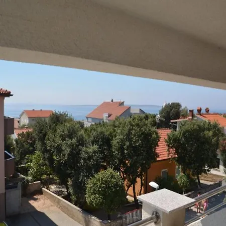 Appartamento Six With Terrace And Free Parking Pag - Ae1427